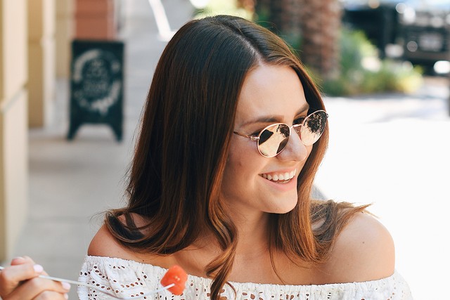 How To Understand That A Girl Is Interested In You