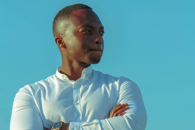 What You Can’t Hide In A First Meeting