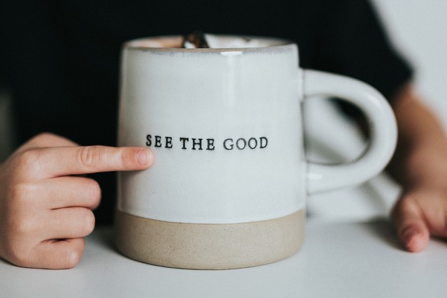 What You Can’t Hide In A First Meeting