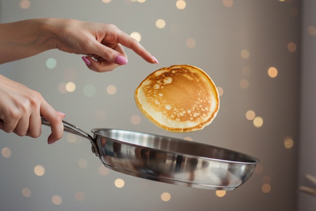 The Supermarket Scam And The Smart Blonde