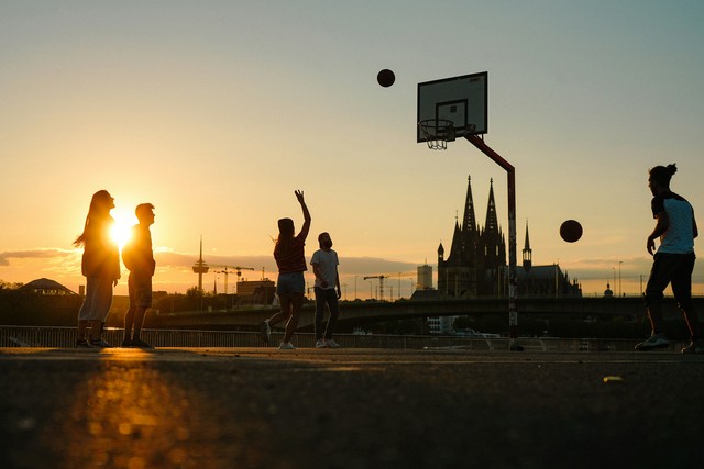 Why You Don’t Have Real Friends Anymore