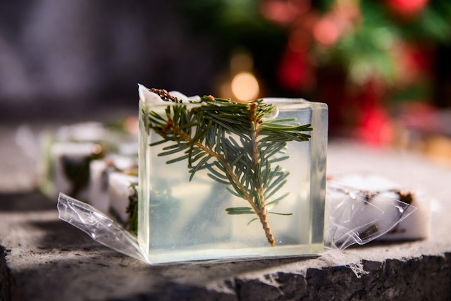 10 Heartwarming Christmas Gifts Anyone Will Appreciate