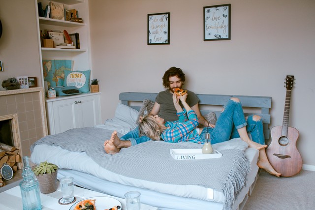 5 Signs It's Time To Stop Being "Just Friends"