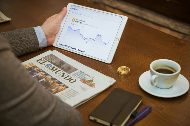5 Smart Ways To Turn Your Experience Into Extra Income