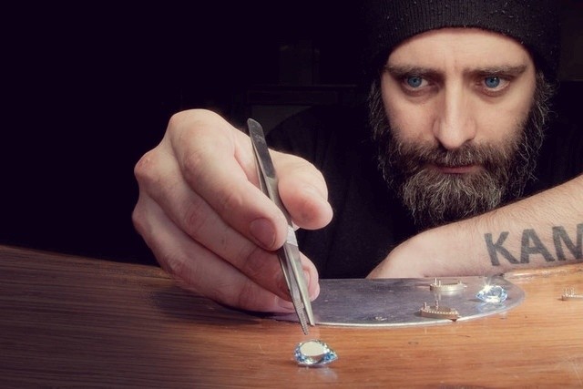 Pablo Cimadevila: From Rusty Nuts to Diamonds